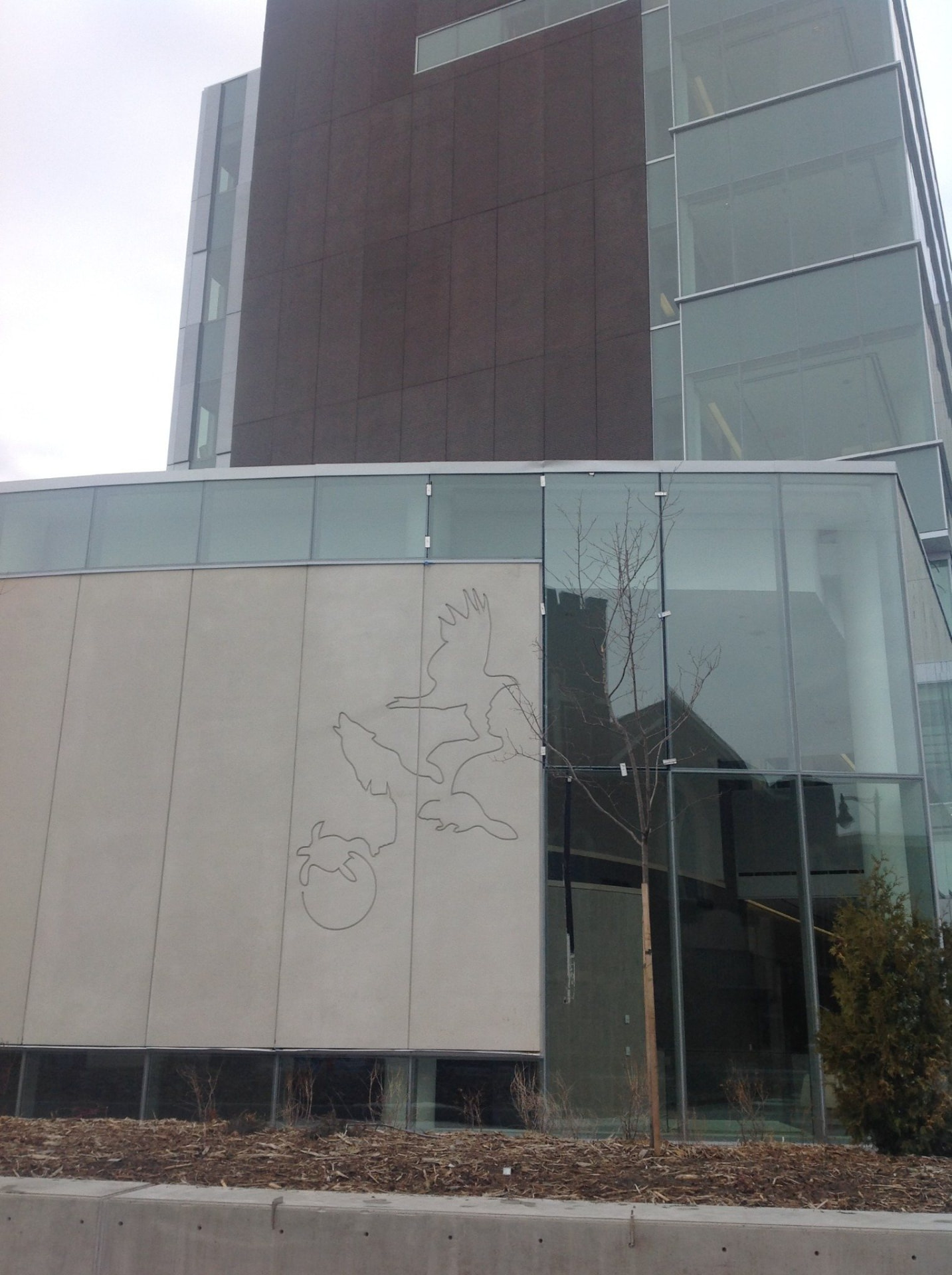 Indigenous artwork on the Thunder Bay Courthouse